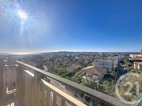Appartement à vendre  4 pièces - 135,79 m 2   ANTIBES  - 06