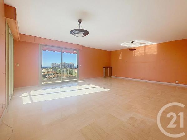 Appartement à vendre  4 pièces - 135,79 m 2   ANTIBES  - 06
