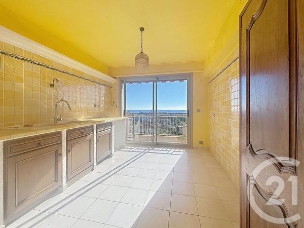 Appartement à vendre  4 pièces - 135,79 m 2   ANTIBES  - 06
