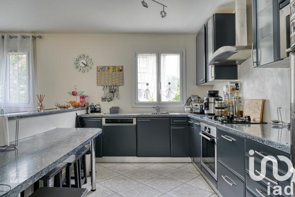 Maison 5 pièces de 105 m² à Saint-Brice-sous-Forêt (95350)