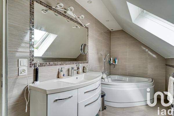 Maison 5 pièces de 105 m² à Saint-Brice-sous-Forêt (95350)