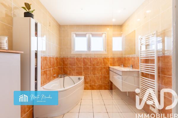 Maison à vendre 7 pièces 146,8 m² Sury-le-Comtal