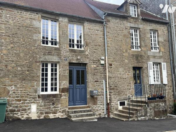 LA FERTE MACE, maison de ville 3ch avec cour