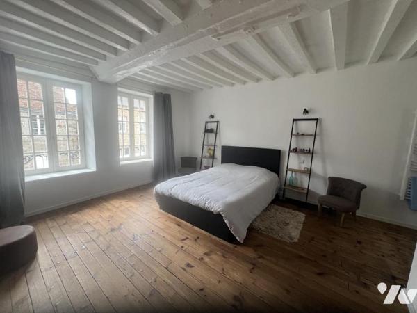 LA FERTE MACE, maison de ville 3ch avec cour