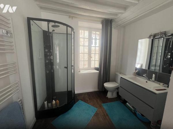 LA FERTE MACE, maison de ville 3ch avec cour