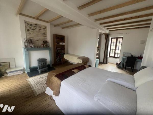 LA FERTE MACE, maison de ville 3ch avec cour