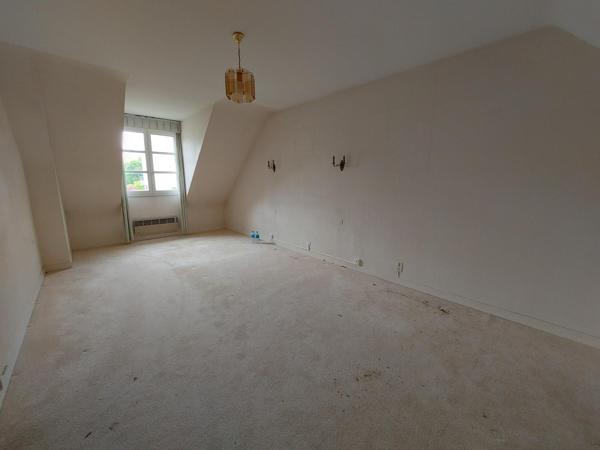 Maison 7 pièces de 218 m² à Laval