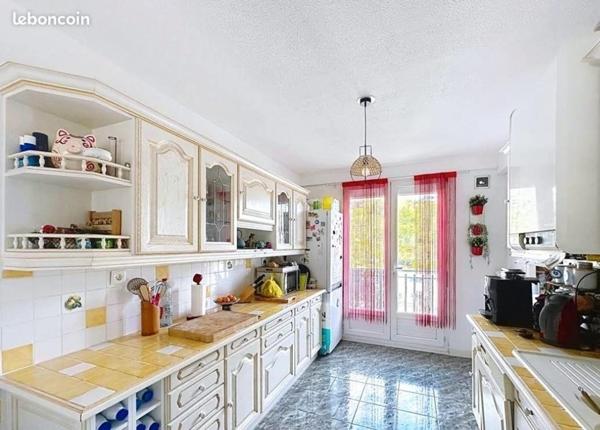 Appartement à SAINT-ETIENNE, 42100 - 4 pièces 75m²