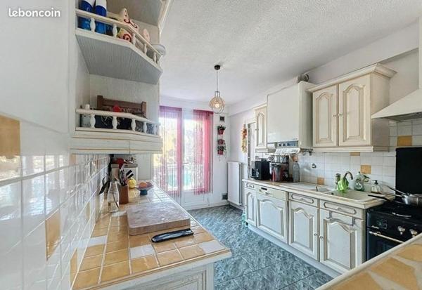 Appartement à SAINT-ETIENNE, 42100 - 4 pièces 75m²