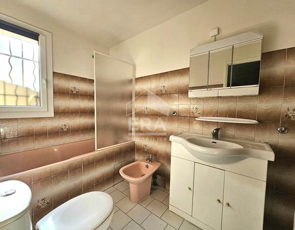 A VENDRE - EYGUIERES - Maison Familiale T5/6  de 140m² sur terrain de 460m²