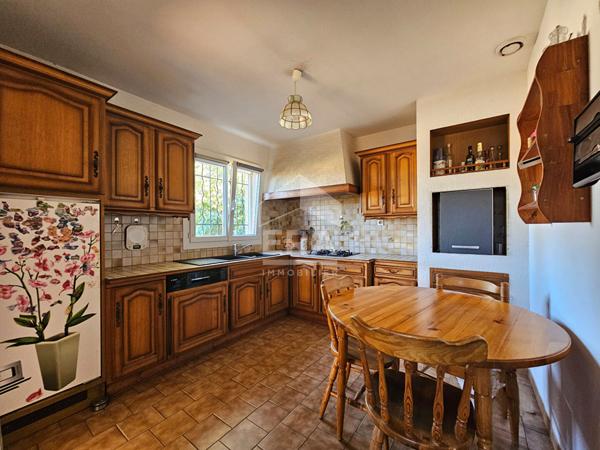 A VENDRE - EYGUIERES - Maison Familiale T5/6  de 140m² sur terrain de 460m²