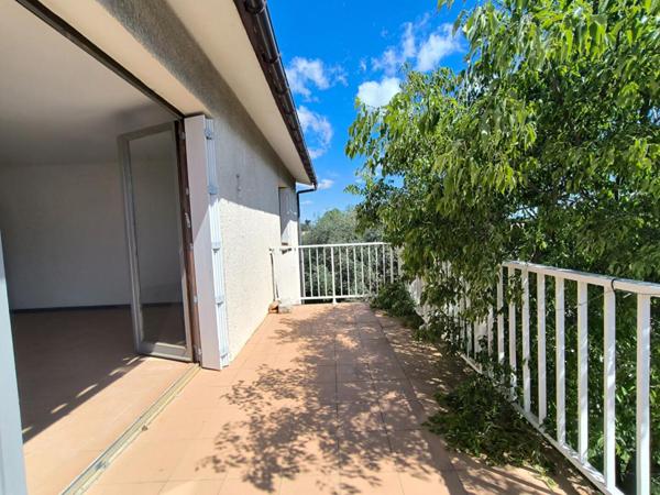 Lézignan Corbières maison  familiale 4 faces /  900 m²