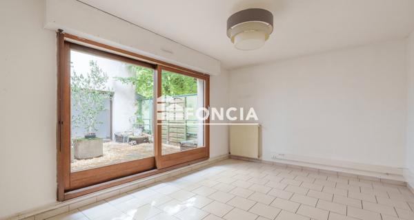 À vendre Local commercial 233 m² - Nancy 54000