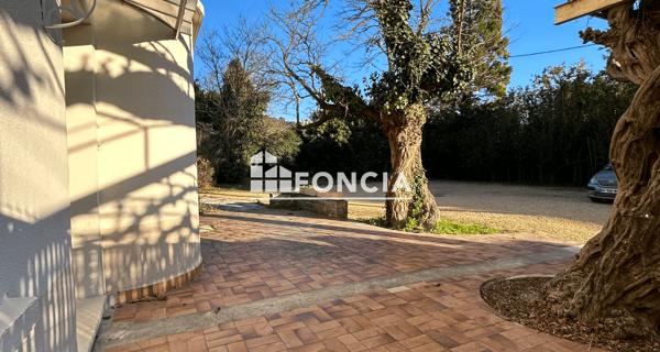 Location Appartement 4 pièces 131.83 m² - Mondragon 84430