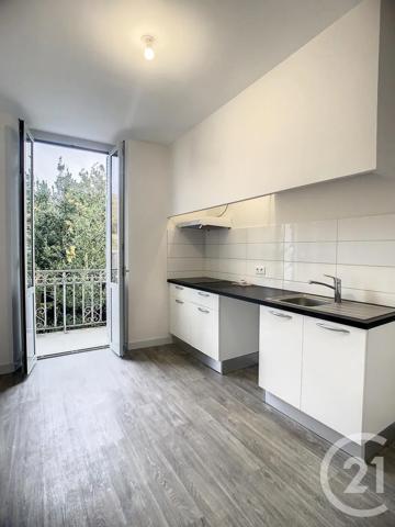 Immeuble à vendre  460 m 2   CASTILLON EN COUSERANS  - 09