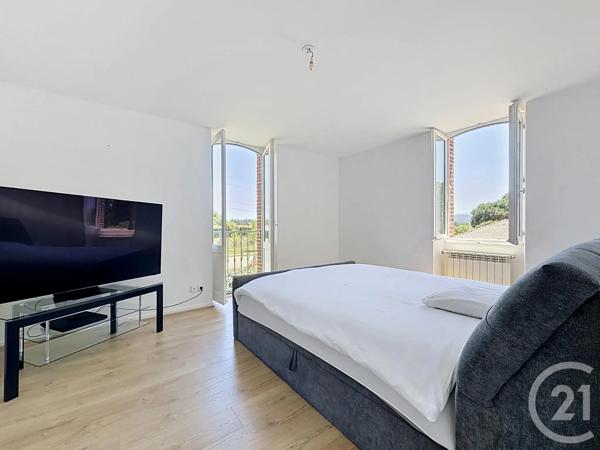 Maison à vendre  5 pièces - 185 m 2   LA TOUR DU CRIEU  - 09