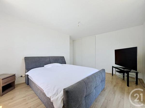 Maison à vendre  5 pièces - 185 m 2   LA TOUR DU CRIEU  - 09