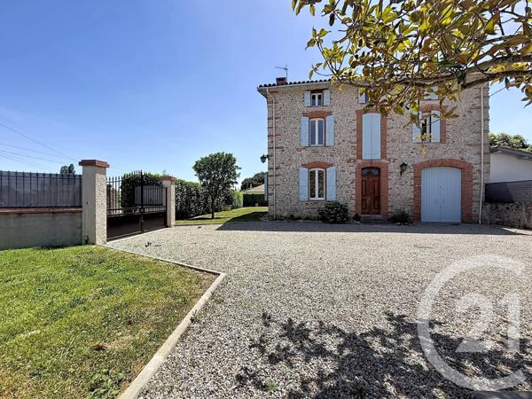 Maison à vendre  5 pièces - 185 m 2   LA TOUR DU CRIEU  - 09