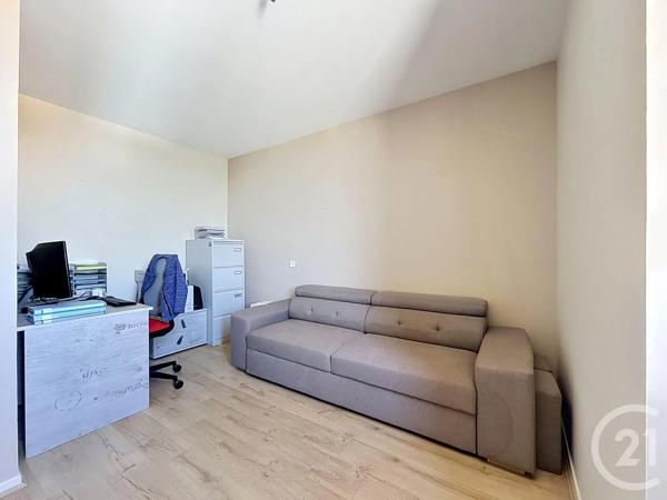 Maison à vendre  5 pièces - 185 m 2   LA TOUR DU CRIEU  - 09