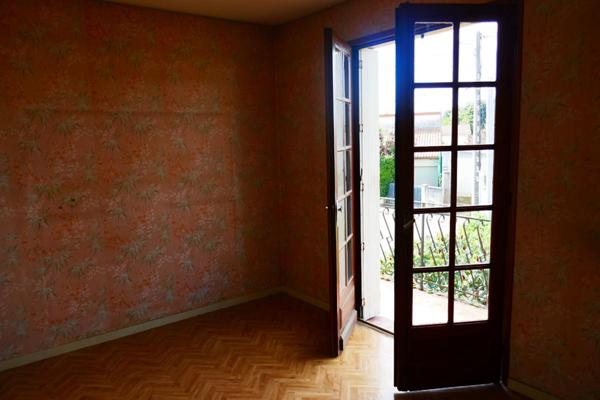 Maison avec garage et dépendance Fort potentiel travaux à prévoir