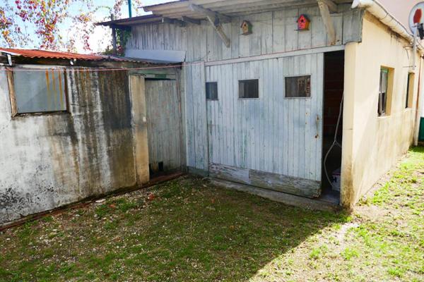 Maison avec garage et dépendance Fort potentiel travaux à prévoir