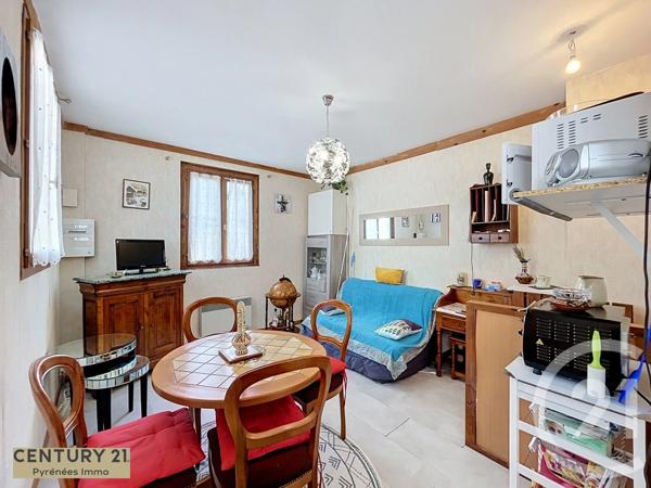Appartement T2 à vendre  2 pièces - 33,25 m 2   BAGNERES DE LUCHON  - 31