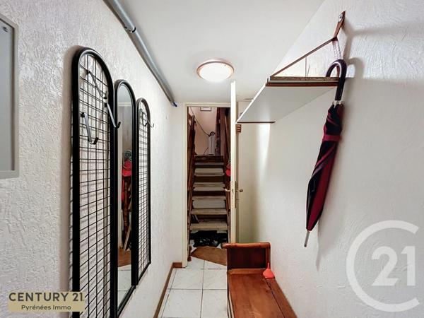 Appartement T2 à vendre  2 pièces - 33,25 m 2   BAGNERES DE LUCHON  - 31