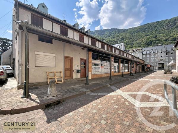 Appartement T2 à vendre  2 pièces - 33,25 m 2   BAGNERES DE LUCHON  - 31