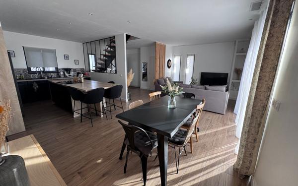 Maison à vendre    5 pièces •  Bellegarde