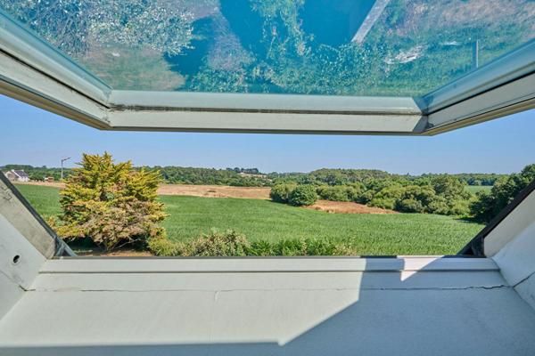 Longère 37m de long divisée en 5 duplex T3