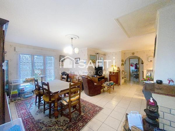 Maison plain-pied trois chambres avec jardin