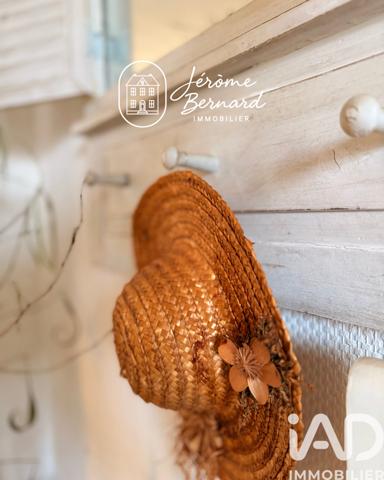 Maison à vendre 6 pièces 161 m² Saint-Barthélemy-d'Anjou