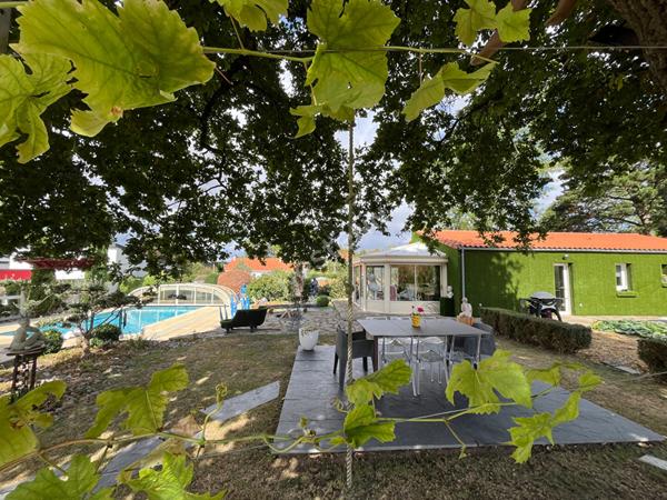 Maison à vendre 7 pièces - Montaigu Vendée