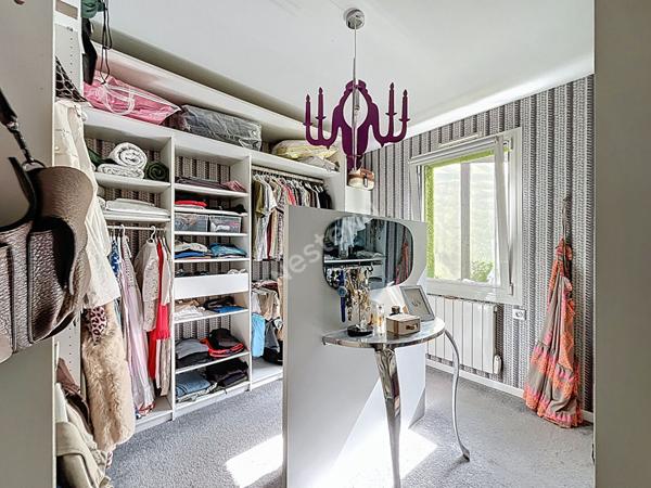 Maison à vendre 7 pièces - Montaigu Vendée