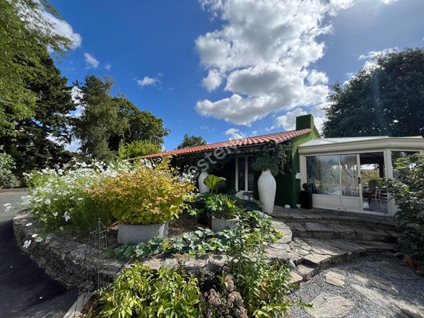 Maison à vendre 7 pièces - Montaigu Vendée
