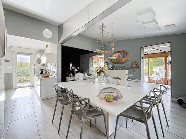 Maison à vendre 7 pièces - Montaigu Vendée
