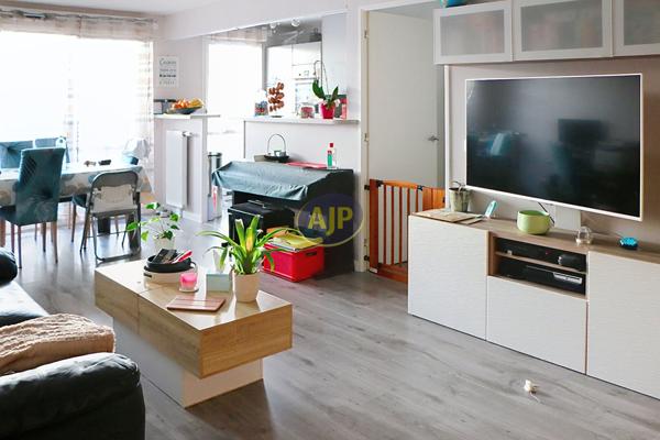 Vente appartement Vitry Sur Seine : 325 000 € - AJP Delon Immobilier Pernet