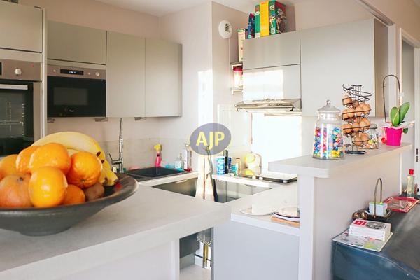 Vente appartement Vitry Sur Seine : 325 000 € - AJP Delon Immobilier Pernet