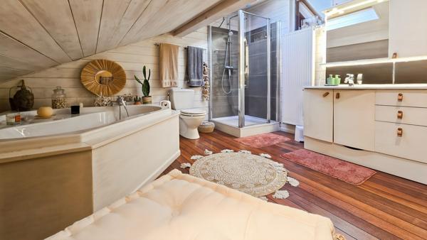 SUPERBE CORPS DE FERME RÉNOVÉ – CHARME, VOLUMES ET POTENTIEL