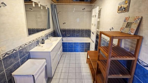 SUPERBE CORPS DE FERME RÉNOVÉ – CHARME, VOLUMES ET POTENTIEL