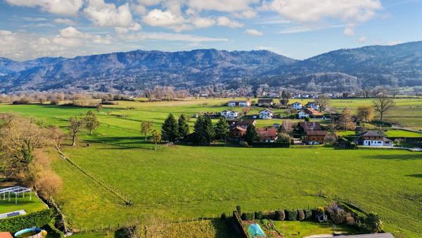 SUPERBE CORPS DE FERME RÉNOVÉ – CHARME, VOLUMES ET POTENTIEL