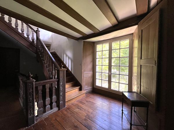 A VENDRE A ARRADON Château 12 pièces 350 m² 10 hectares de parc