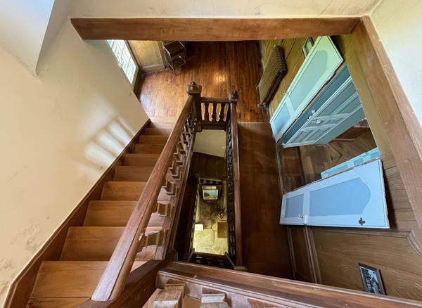 A VENDRE A ARRADON Château 12 pièces 350 m² 10 hectares de parc