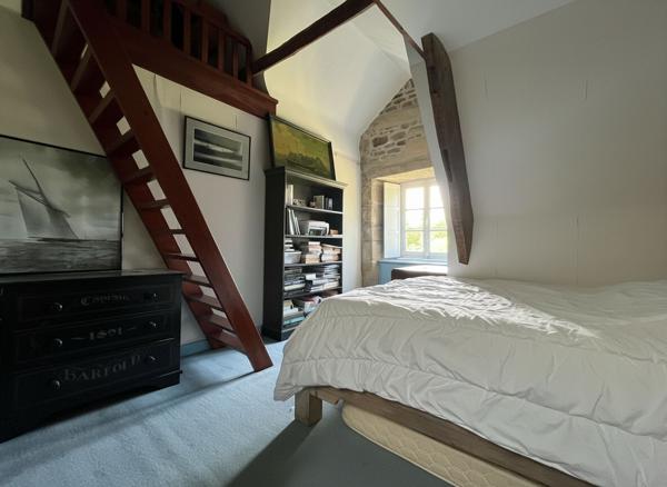 A VENDRE A ARRADON Château 12 pièces 350 m² 10 hectares de parc