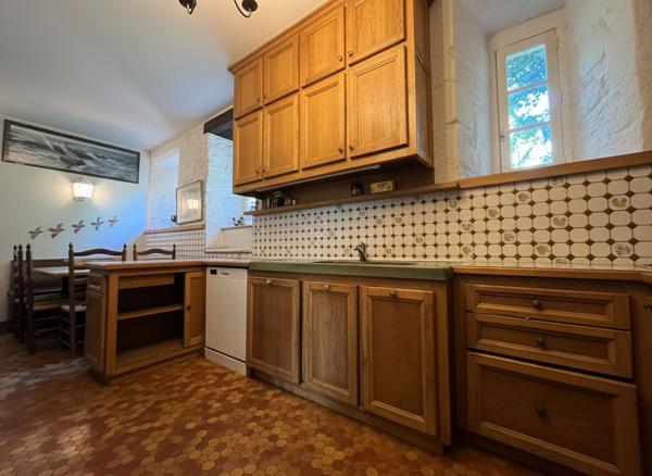 A VENDRE A ARRADON Château 12 pièces 350 m² 10 hectares de parc
