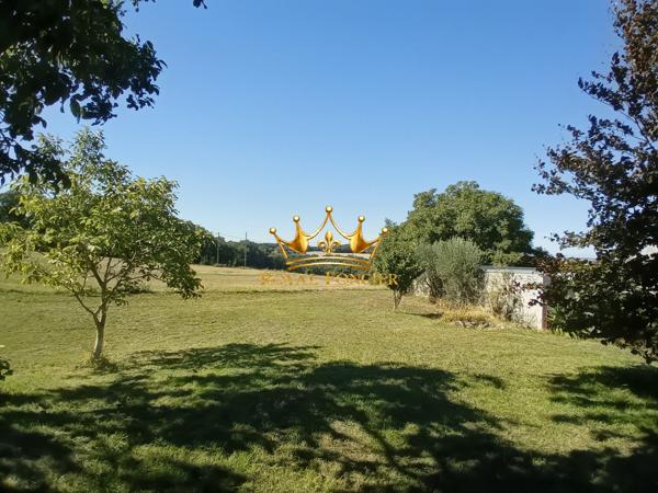 VUE SUR LA CAMPAGNE, sans vis à vis dans un hameau