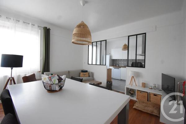 Maison à vendre  4 pièces - 89,50 m 2   VICHY  - 03