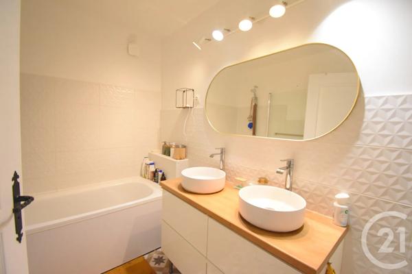 Maison à vendre  4 pièces - 89,50 m 2   VICHY  - 03