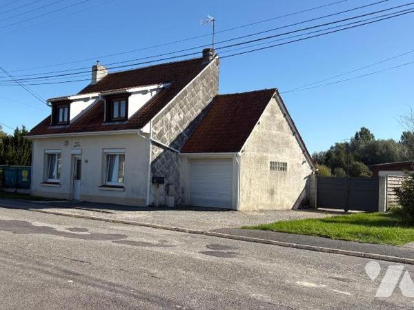 CUCQ, dans une quartier résidentiel non loin des commodités, venez découvrir cette maison compr...