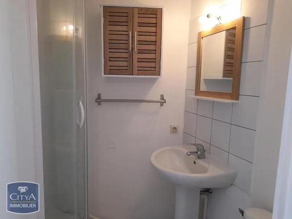 Appartement à louer 1 pièce 15.8m² Angoulême (16000)